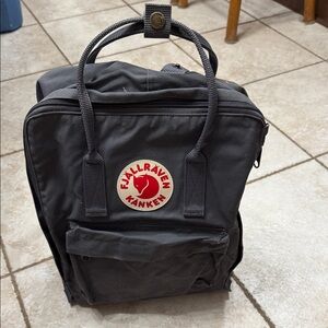 Kånken Classic Backpack - Grey